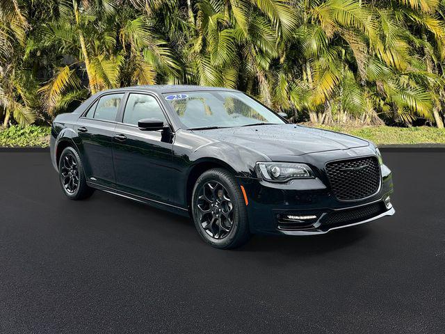 2023 Chrysler 300 Touring L AWD