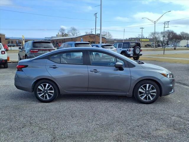 2021 Nissan Versa SV Xtronic CVT