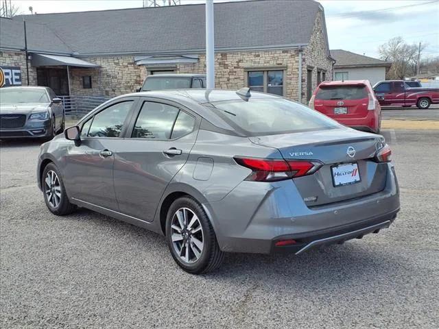 2021 Nissan Versa SV Xtronic CVT