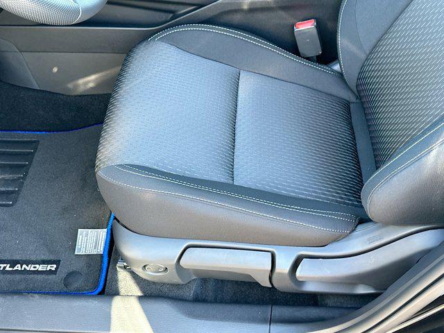 2025 Mitsubishi Outlander PHEV ES S-AWC