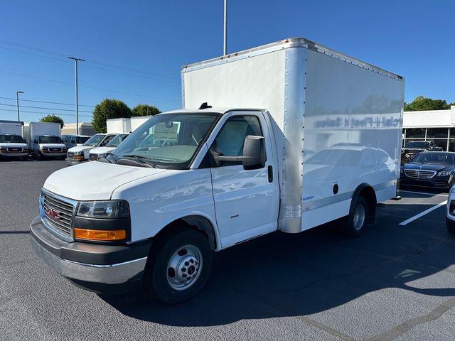 2024 GMC Savana Cutaway Work Van