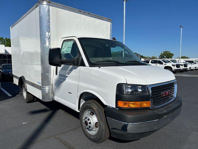 2024 GMC Savana Cutaway Work Van
