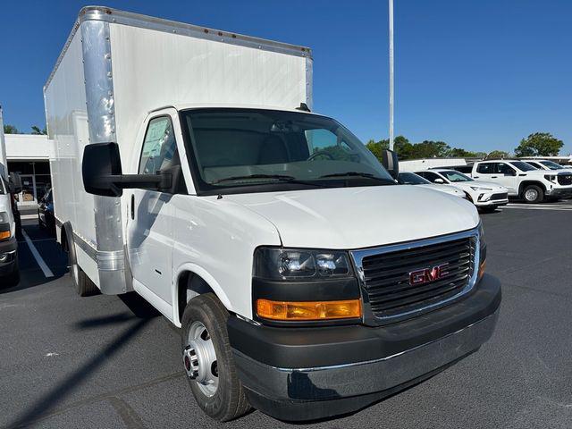 2024 GMC Savana Cutaway Work Van
