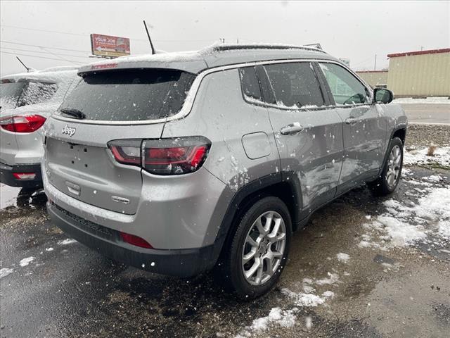 2022 Jeep Compass Latitude Lux 4x4