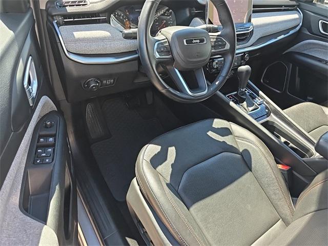 2022 Jeep Compass Latitude Lux 4x4