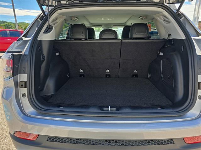 2022 Jeep Compass Latitude Lux 4x4