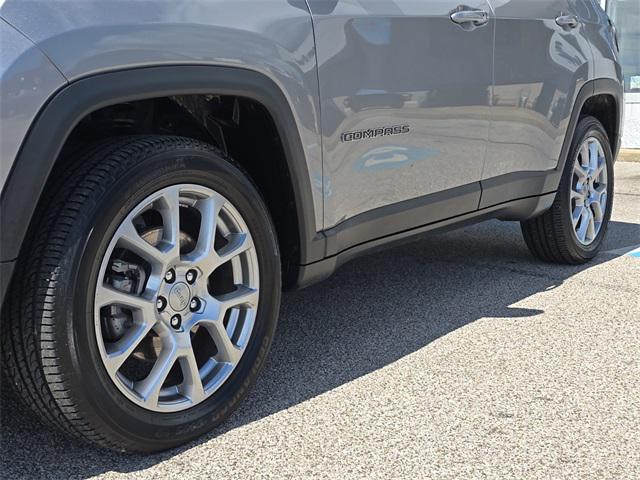 2022 Jeep Compass Latitude Lux 4x4