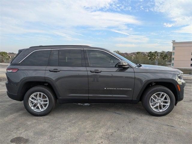 2025 Jeep Grand Cherokee GRAND CHEROKEE LAREDO X 4X4