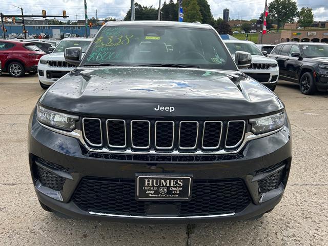2025 Jeep Grand Cherokee GRAND CHEROKEE LAREDO X 4X4