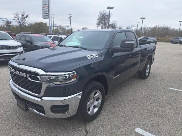 2025 RAM Ram 1500 RAM 1500 TRADESMAN QUAD CAB 4X4 64 BOX
