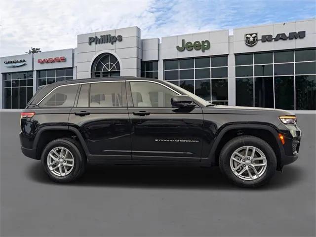 2025 Jeep Grand Cherokee GRAND CHEROKEE LAREDO X 4X2