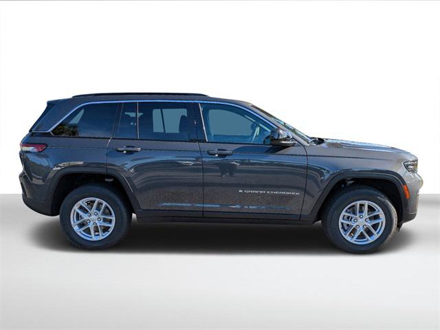 2025 Jeep Grand Cherokee GRAND CHEROKEE LAREDO X 4X2