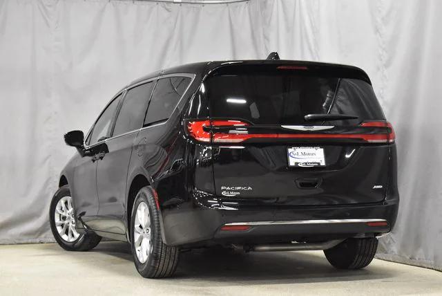 2025 Chrysler Pacifica PACIFICA SELECT AWD