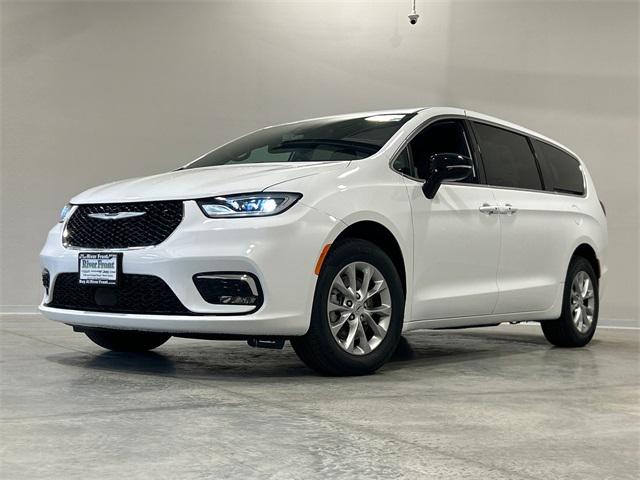 2025 Chrysler Pacifica PACIFICA SELECT AWD