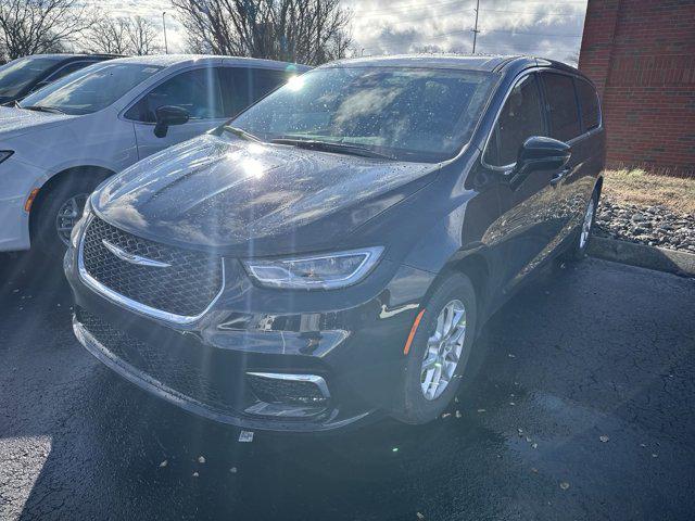 2025 Chrysler Pacifica PACIFICA SELECT