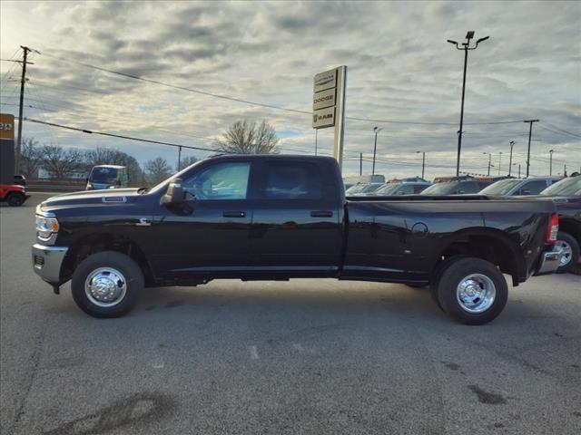 2024 RAM Ram 3500 RAM 3500 TRADESMAN CREW CAB 4X4 8 BOX