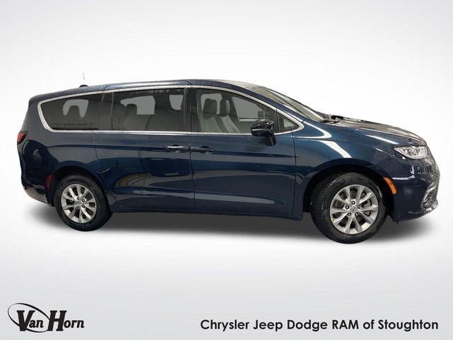 2025 Chrysler Pacifica PACIFICA SELECT AWD