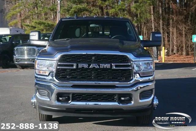 2024 RAM Ram 3500 RAM 3500 TRADESMAN CREW CAB 4X4 8 BOX