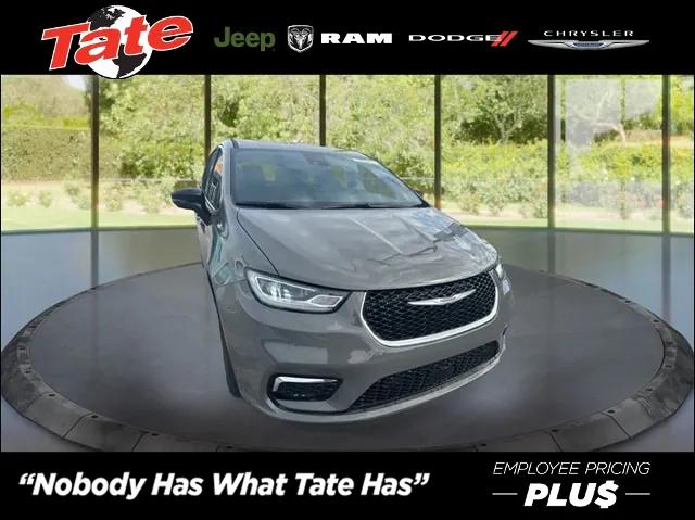 2025 Chrysler Pacifica PACIFICA SELECT