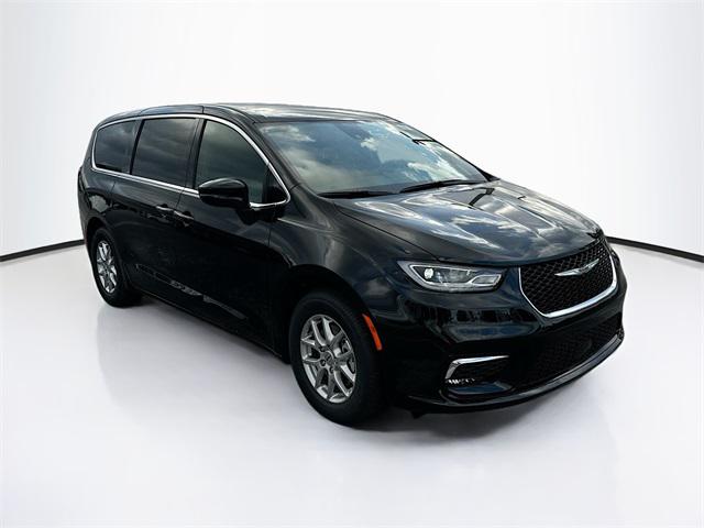 2025 Chrysler Pacifica PACIFICA SELECT