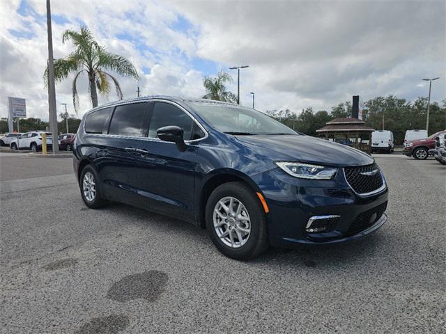 2025 Chrysler Pacifica PACIFICA SELECT