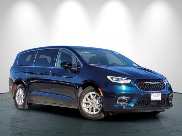 2025 Chrysler Pacifica PACIFICA SELECT