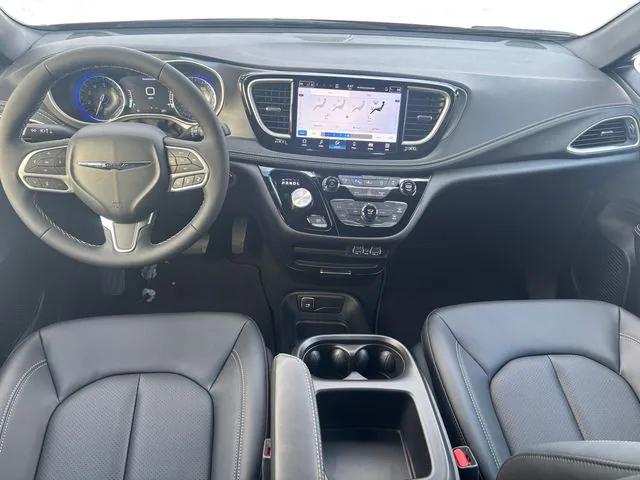 2025 Chrysler Pacifica PACIFICA SELECT