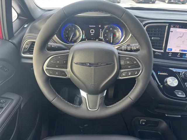 2025 Chrysler Pacifica PACIFICA SELECT