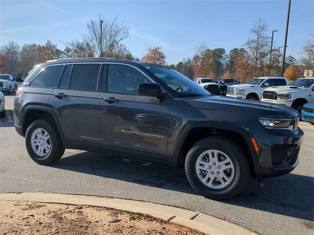 2025 Jeep Grand Cherokee GRAND CHEROKEE LAREDO 4X2