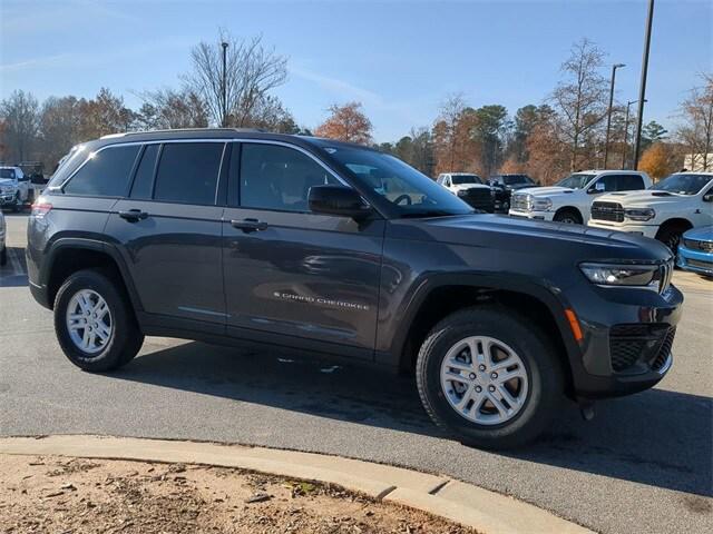 2025 Jeep Grand Cherokee GRAND CHEROKEE LAREDO 4X2