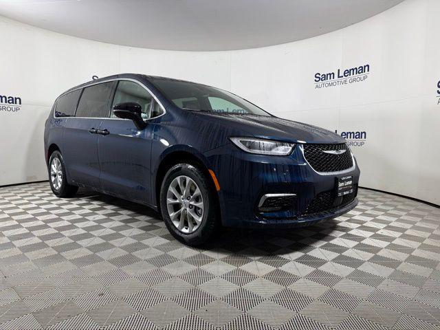 2025 Chrysler Pacifica PACIFICA SELECT AWD