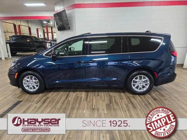 2025 Chrysler Pacifica PACIFICA SELECT