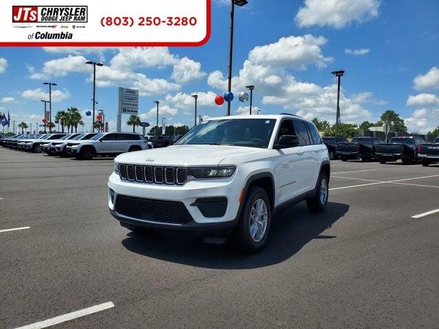 2025 Jeep Grand Cherokee GRAND CHEROKEE LAREDO X 4X4