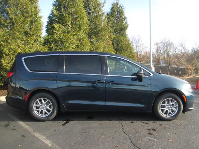 2025 Chrysler Pacifica PACIFICA SELECT