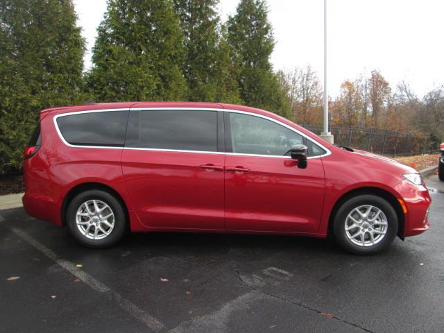 2025 Chrysler Pacifica PACIFICA SELECT