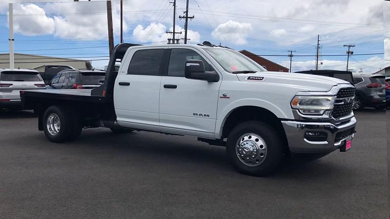 2024 RAM Ram 3500 Chassis Cab RAM 3500 SLT CREW CAB CHASSIS 4X4 60 CA