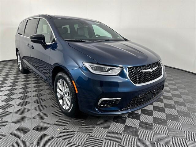 2025 Chrysler Pacifica PACIFICA SELECT AWD