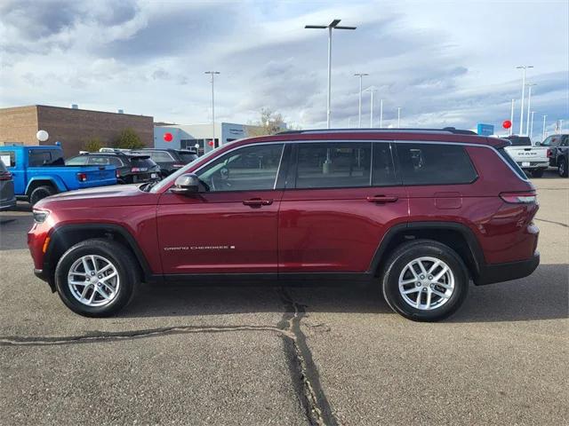 2022 Jeep Grand Cherokee L Laredo 4x4