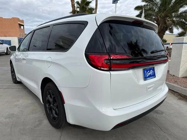 2022 Chrysler Pacifica Hybrid Touring L