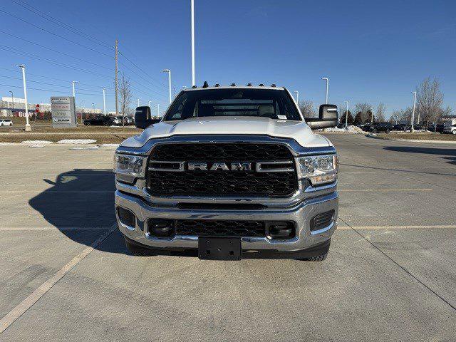 2024 RAM Ram 3500 Chassis Cab RAM 3500 TRADESMAN CHASSIS REGULAR CAB 4X4 60 CA