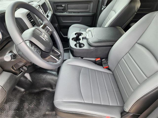 2024 Ram 1500 Classic Tradesman Crew Cab 4x2 5'7" Box
