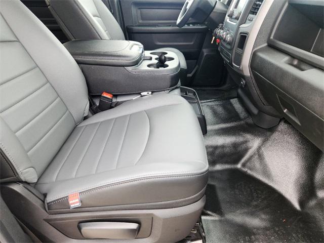 2024 Ram 1500 Classic Tradesman Crew Cab 4x2 5'7" Box