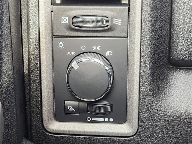 2024 Ram 1500 Classic Tradesman Crew Cab 4x2 5'7" Box