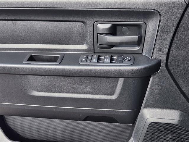 2024 Ram 1500 Classic Tradesman Crew Cab 4x2 5'7" Box