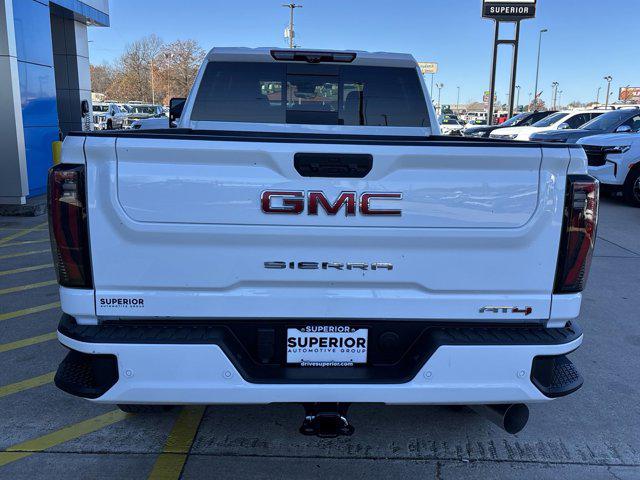 2025 GMC Sierra 2500HD 4WD Crew Cab Standard Bed AT4