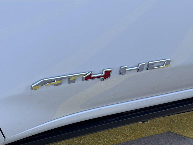2025 GMC Sierra 2500HD 4WD Crew Cab Standard Bed AT4