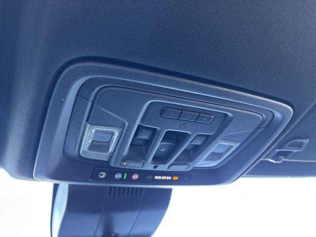 2025 GMC Sierra 2500HD 4WD Crew Cab Standard Bed AT4