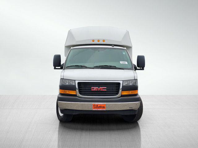 2024 GMC Savana Cutaway Work Van