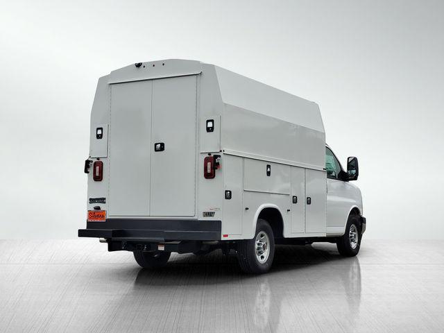 2024 GMC Savana Cutaway Work Van