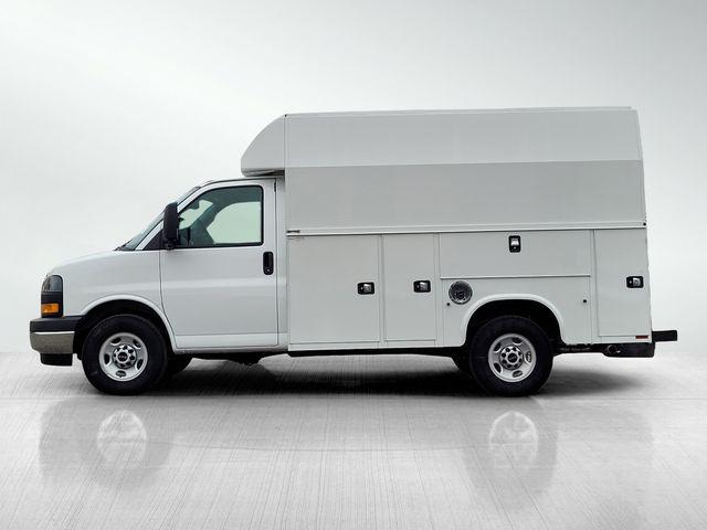 2024 GMC Savana Cutaway Work Van